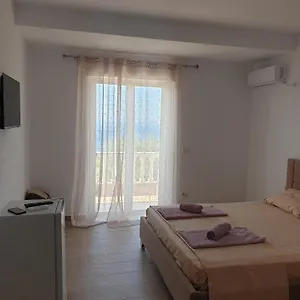 Appartamento By George, Dhërmi